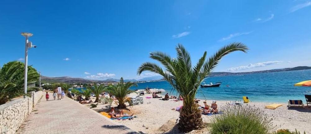 Roso Apartment With Sea View Trogir Exterior photo